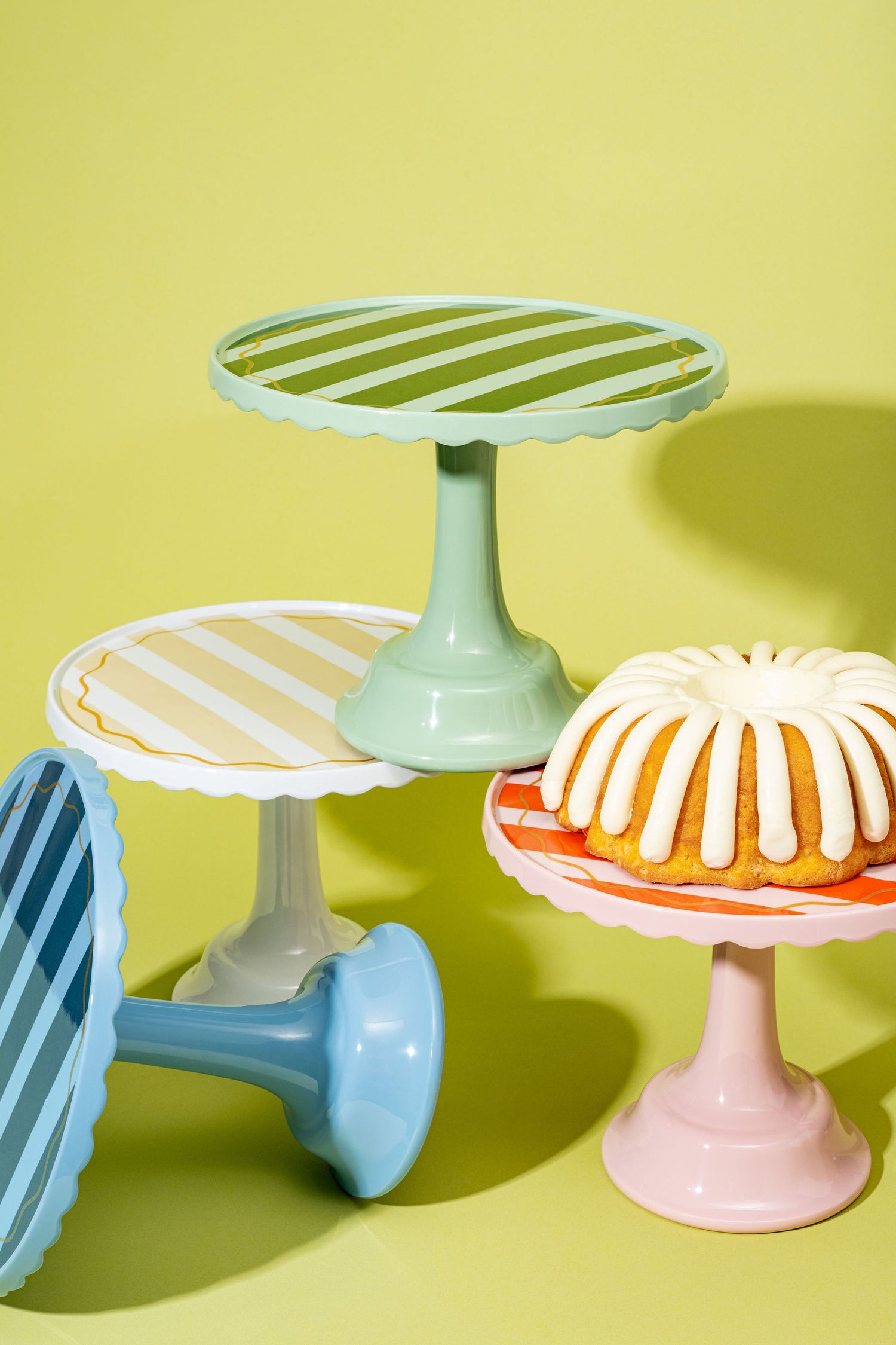 Scalloped Cake Stand